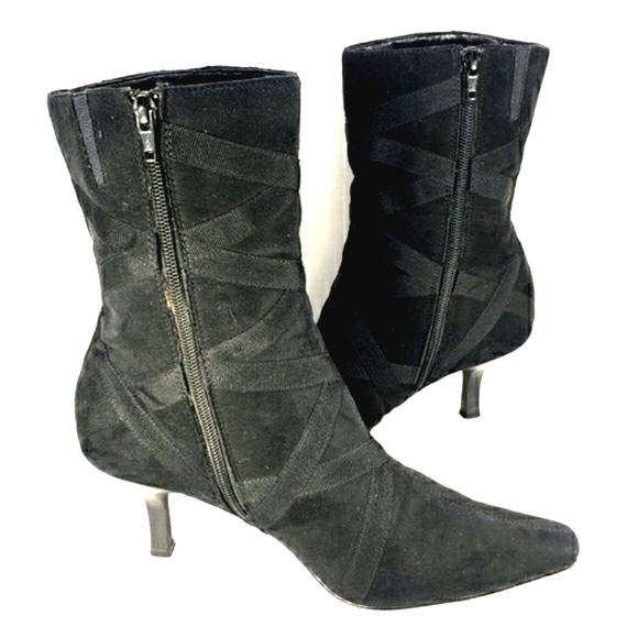 Laura Ashley Grey's Black Fuax Suede, Square Toe, Kitten Heel, Bootie Wmn 10 M - Picture 7 of 12
